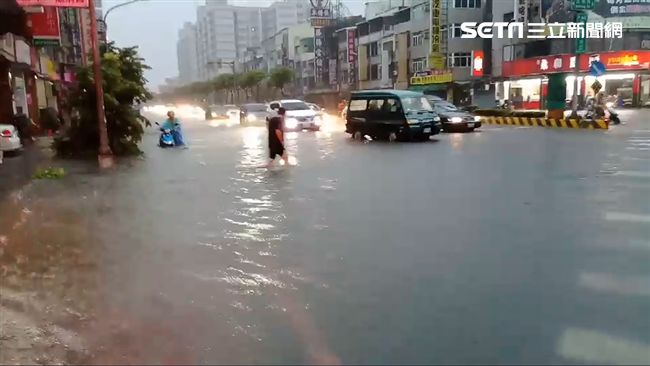 雨炸高雄！鄭明典「水龍頭說」曝關鍵