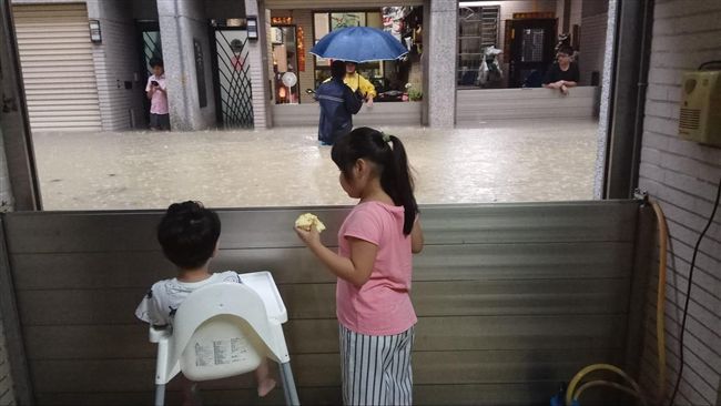 高雄「防淹神器」曝光　網讚嘆：好罩