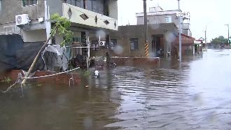 掌潭積水不退！居民怨：我要丟雞蛋了