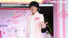 盧廣仲帥氣出席彩妝活動與粉絲互動