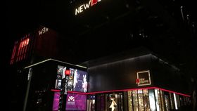 台北,大直,美麗華,美麗新廣場,撞門,玻璃門,斷鼻,鼻骨斷裂,受傷,求償,過失（圖／翻攝自《美麗新廣場》官網）