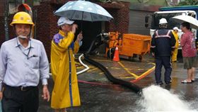 高雄豪雨灌大樓地下室　436戶停電搶修
