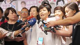 宣布無黨派參選　楊麗環：盼為桃園盡最大努力前立委楊麗環（右3）18日正式宣布以「無黨派」方式參選桃園市長，並表示將以「打造桃園成為台灣第一商業大城」為競選主軸，真心想為桃園盡最大努力。中央社記者邱俊欽桃園攝　107年8月18日