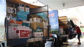 國民黨推反核食3項公投 連署書送抵中選會國民黨推動反核食、反空污、反深澳燃煤電廠等3項公投案，已完成第2階段連署，合計145萬6966份連署書，27日由卡車運送至中央選舉委員會。中央社記者游凱翔攝  107年8月27日