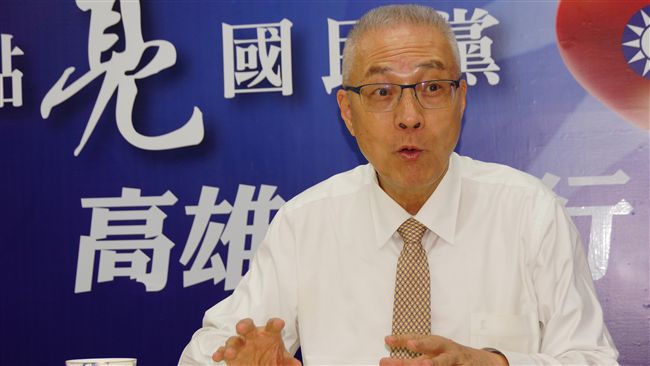 暗指菊？吳敦義惡言酸「肥滋滋母豬」