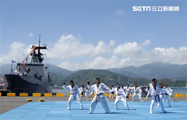 海軍陸戰隊莒拳道隊深藏不露各個都是武功高手。（記者邱榮吉/攝影）