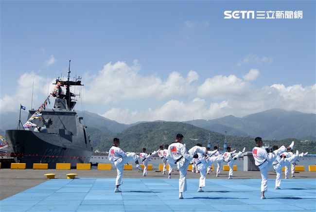海軍陸戰隊莒拳道隊深藏不露各個都是武功高手。（記者邱榮吉/攝影）
