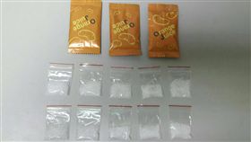 橘子隨沖飲竟藏毒品（圖／翻攝畫面）