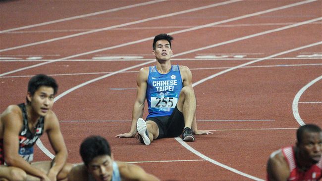 楊俊瀚拼接力　差0.09秒無緣奪牌