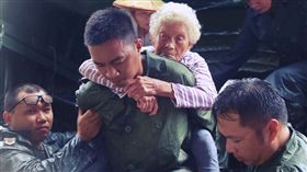 國防部軍事新聞通訊社製作，國軍救災影片（圖／翻攝自國防部發言人臉書）