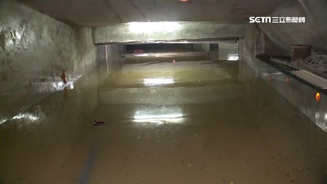 台南新市區某地下停車場因豪雨淹水,房東喊「免責」仍賠85餘萬元。(示意圖/資料照片)