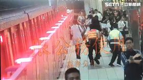捷運,婦人,壓制,劃傷,刑大,亮刀,龍山寺,車廂,監視器,台北