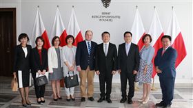 ▲立法院副院長蔡其昌率團與波蘭參議院副議長別朗合影。