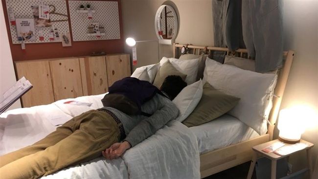 超佛心！IKEA提供塞車民眾睡賣場