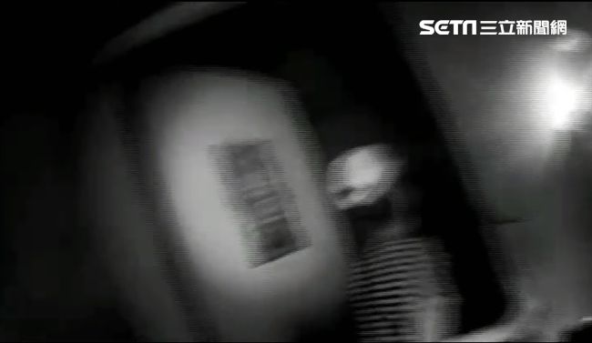 瘖啞婦無車搭　警助返家被她手勢暖到