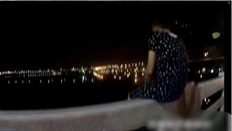 分手又遭解雇　婦泣坐欲跳橋遭警救下