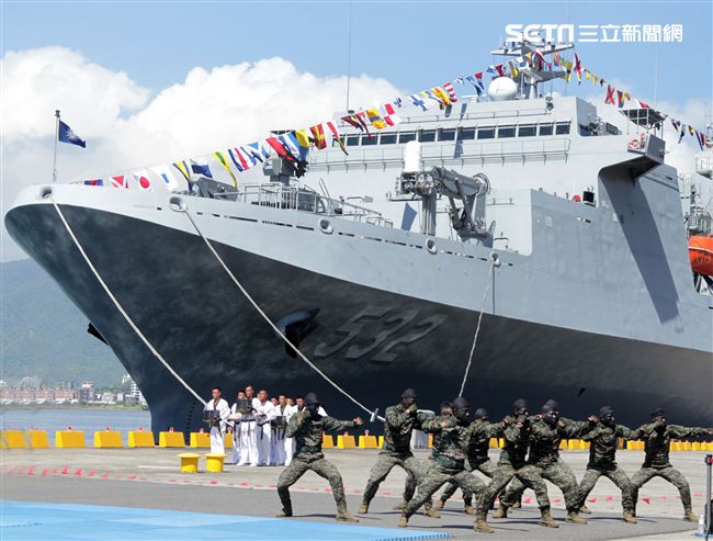 海軍陸戰隊綜合格鬥操演。（記者邱榮吉/攝影）