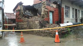 不敵雨襲　高雄林園5間土埆厝坍塌