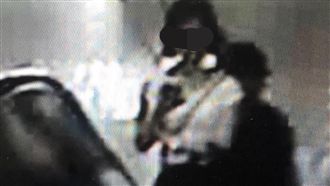 就是他！捷運行天宮站偷拍狼身影曝光