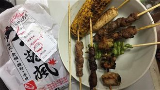 叫外送等1hr　串燒還被偷吃他氣炸