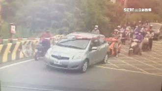 柵欄升又降！台鐵勸「卡道」可這樣做