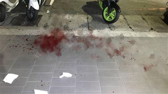 不滿機車擋道　駕駛持刀砍傷騎士逃逸