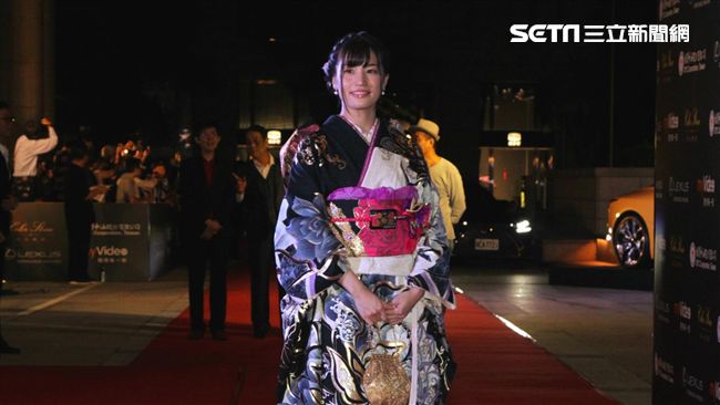 AV影后高橋聖子　穿日傳統和服登場