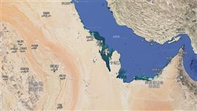 在沙烏地阿拉伯與卡達之間（圖／翻攝自Google地圖）