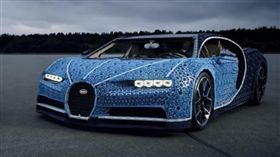 ▲樂高成功打造1:1布加堤Chiron模型車。（圖／翻攝自Youtube）