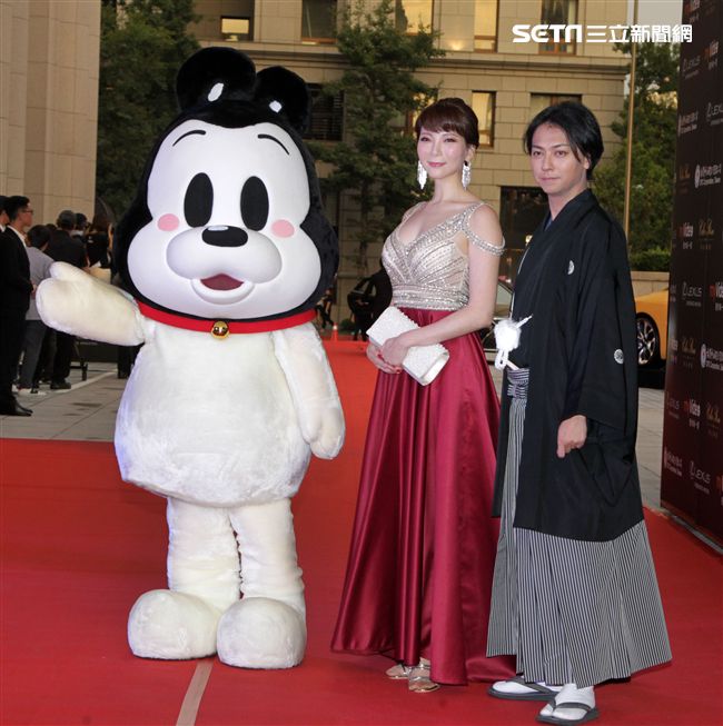 日本藝人走星光大道。（記者邱榮吉/攝影）