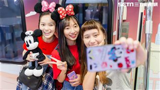 搭米奇趣遊彩繪列車　記得先載APP