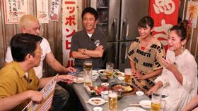 山田優（右二）偕同好閨密西山茉希（右），難得在節目爆料自己的婚姻內幕。（圖／翻攝自nifty）