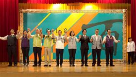 總統蔡英文、行政院長賴清德2日到苗栗縣為無黨籍苗栗縣長候選人徐定楨。(圖/民進黨提供)