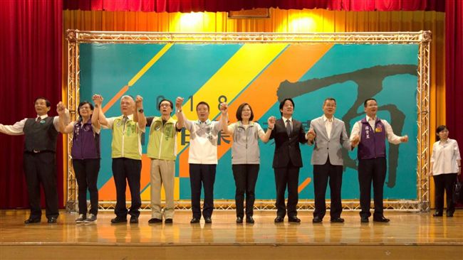 蔡賴苗栗再同框　全力拉抬徐定楨選情