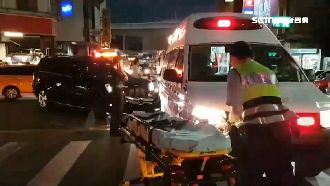 急送病患就醫！救護車半路遭賓士追撞