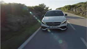 出社會8年想「買賓士裝B」　女友狠澆冷水被讚爆！　圖／翻攝臉書