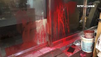 十天利息破4千！吸血錢莊潑紅漆討債