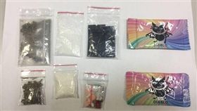 台南,通緝犯,天花板,毒趴,槍彈（圖／翻攝畫面）