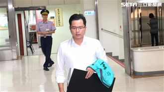 護柯又撤文！綠議員否認有黨內壓力