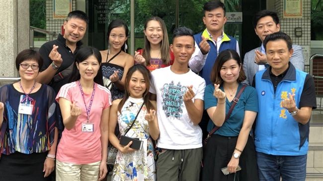 一張泛黃的紙　他30年後成功尋親