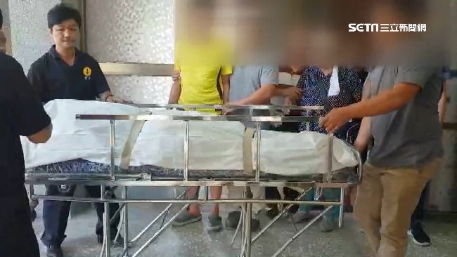 家屬悲痛…惡浪吞人母子遺體尋獲