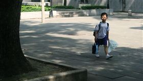 接送,回家,走路,美國,安全,記性,放學,開學, 圖／攝影者Bowy Gavid Bowie Chan, flickr CC License　https://goo.gl/ssBjPy