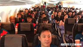 華航驚喜廣播，感謝亞運選手（新聞台畫面）