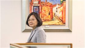 蔡英文主持民進黨中常會民主進步黨29日在中央黨部舉行中常會，兼任民進黨主席的總統蔡英文（圖）出席主持會議。中央社記者裴禛攝　107年8月29日