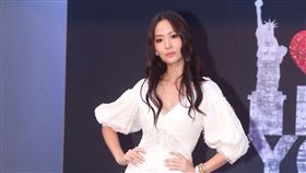 微風之夜孫芸芸紐約風連身低胸洋裝。（圖／記者蔡世偉攝影）