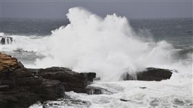 日本如臨大敵！颱風「燕子」登陸　威力25年來最強
圖／美聯社／達志影像