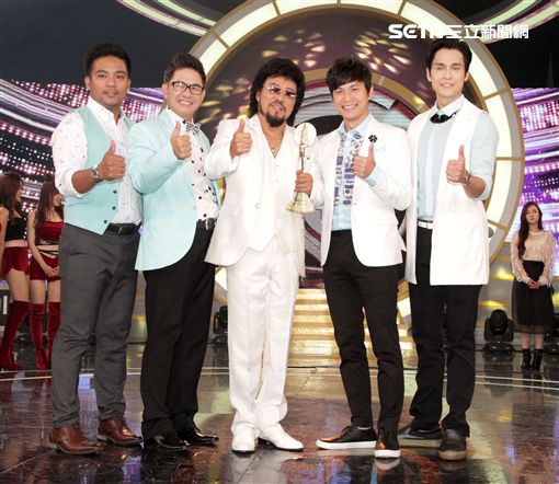 張菲綜藝菲常讚入圍第53屆金鐘獎慶功