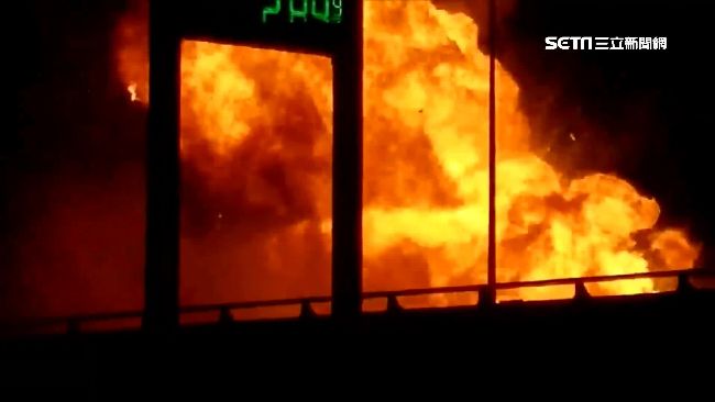 體香劑爆炸燃大火　公路飄濃濃少男香