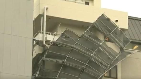 強颱燕子猛撲日本　至少釀6死近百傷