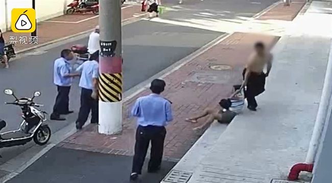 兒要錢不成爆打母　保全出招他秒嚇跑